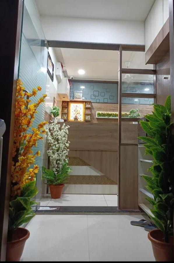 Hotel Royal Sky Ahmedabad Extérieur photo